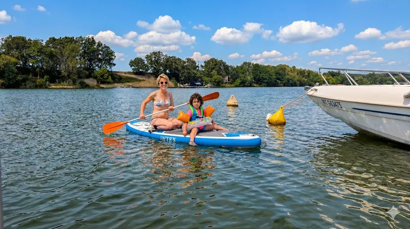 Fishing stay on the Tarn - private pontoon and jacuzzi
