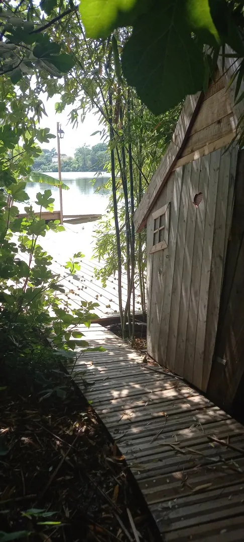Fishing stay on the Tarn - private pontoon and jacuzzi