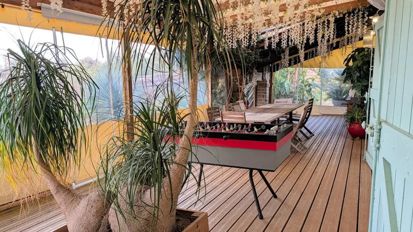 Fishing stay on the Tarn - private pontoon and jacuzzi