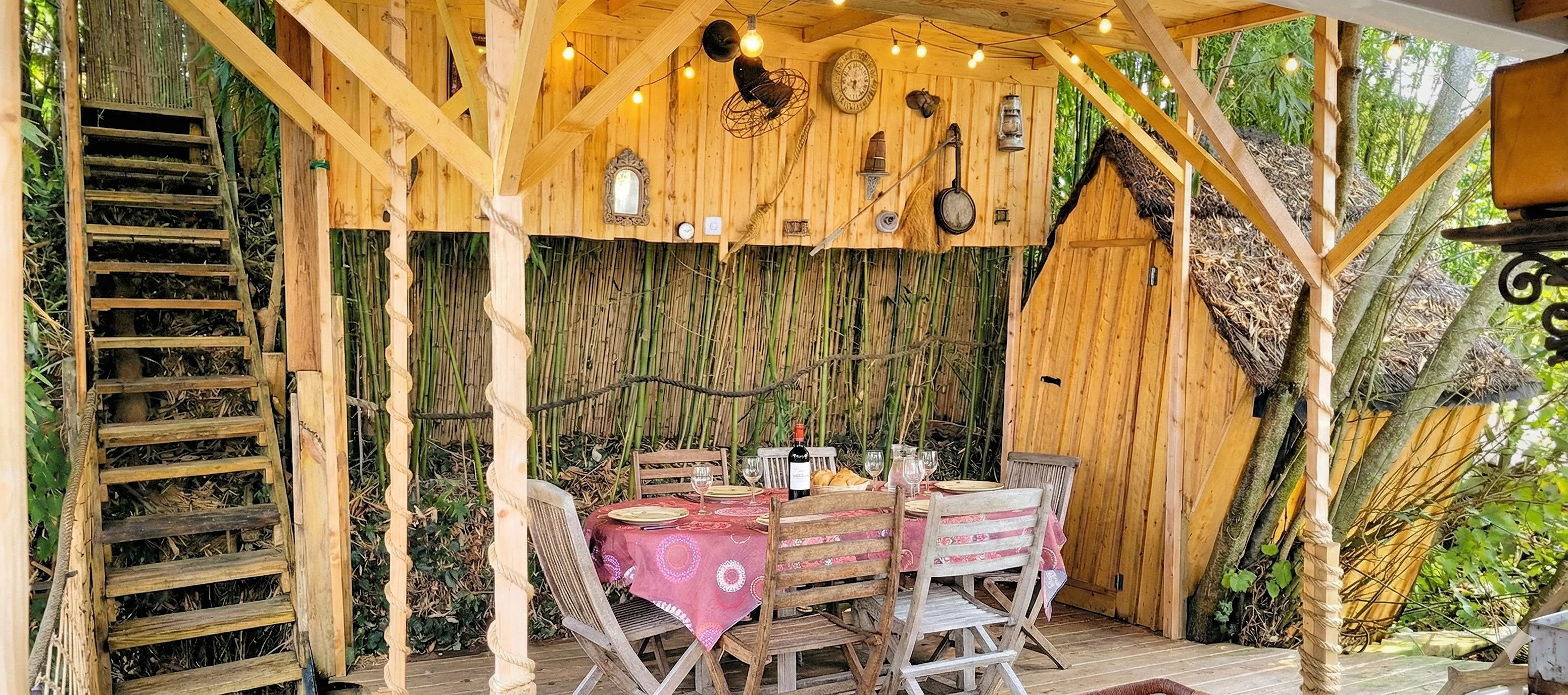Cabane sur l'eau , au bord du Tarn