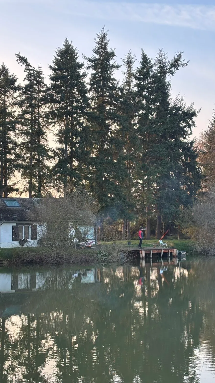 NOUVEAUX TRAVAUX ! Cottage avec étang et son île en pleine nature