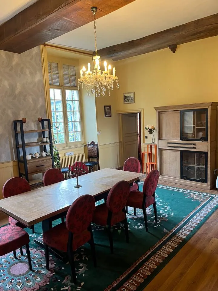 Château de Beaulieu, au bord d’un étang de 23 hectares