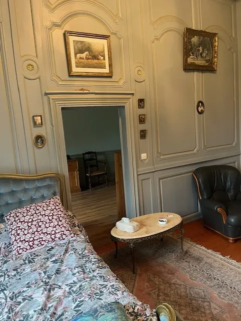 Château de Beaulieu, au bord d’un étang de 23 hectares