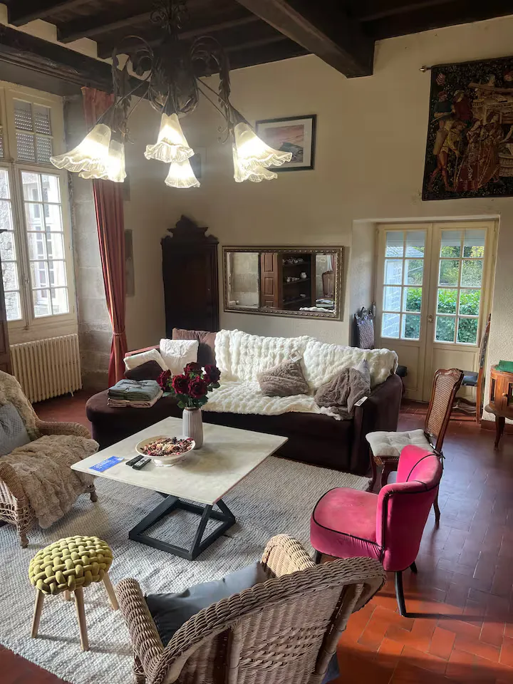 Château de Beaulieu, au bord d’un étang de 23 hectares