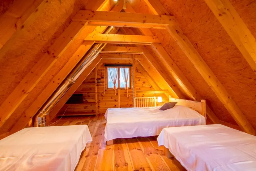 Magnifique chalet en bois avec son étang sauvage, tarif dégressif!!!
