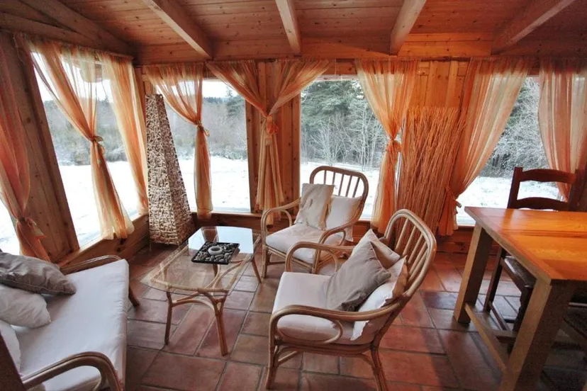 Magnifique chalet en bois avec son étang sauvage, tarif dégressif!!!