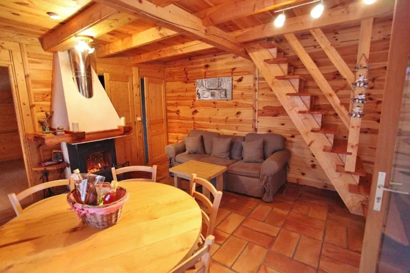 Magnifique chalet en bois avec son étang sauvage, tarif dégressif!!!