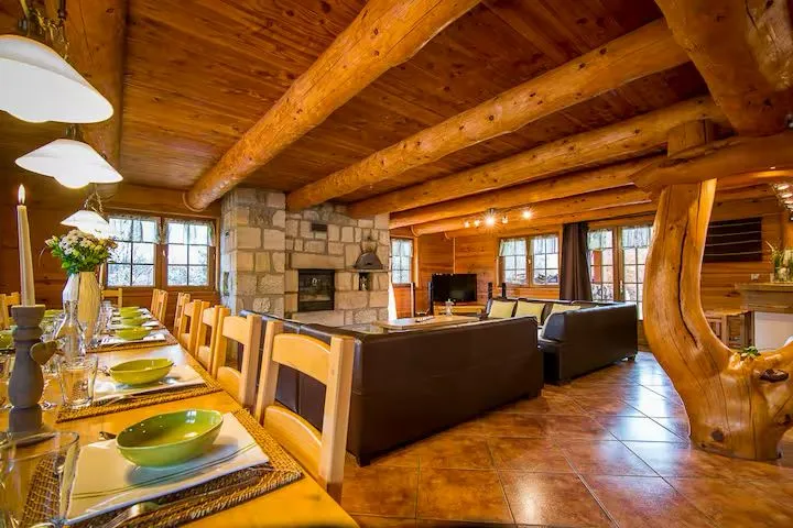 UN CHALET D'EXCEPTION 15 PERSONNES POUR DES VACANCES INOUBLIABLES tarif dégressif !!