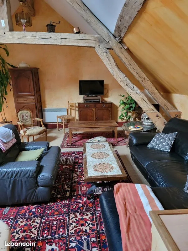 Gite 4 personnes à l’étage avec étang de 9 hectares
