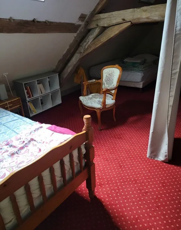 Gite 4 personnes à l’étage avec étang de 9 hectares