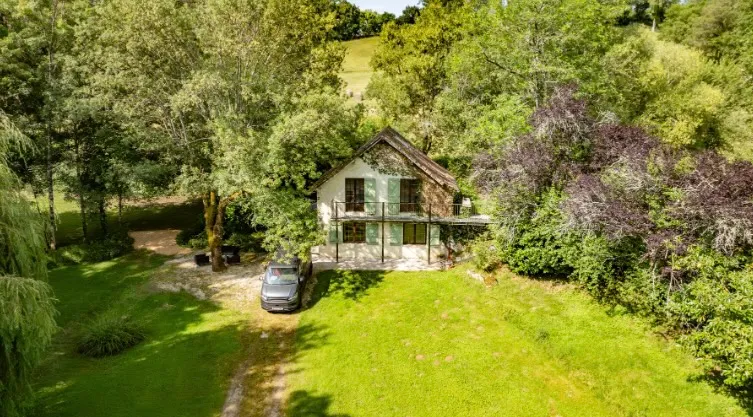 Location d'un étang 1 ha avec son gîte confortable