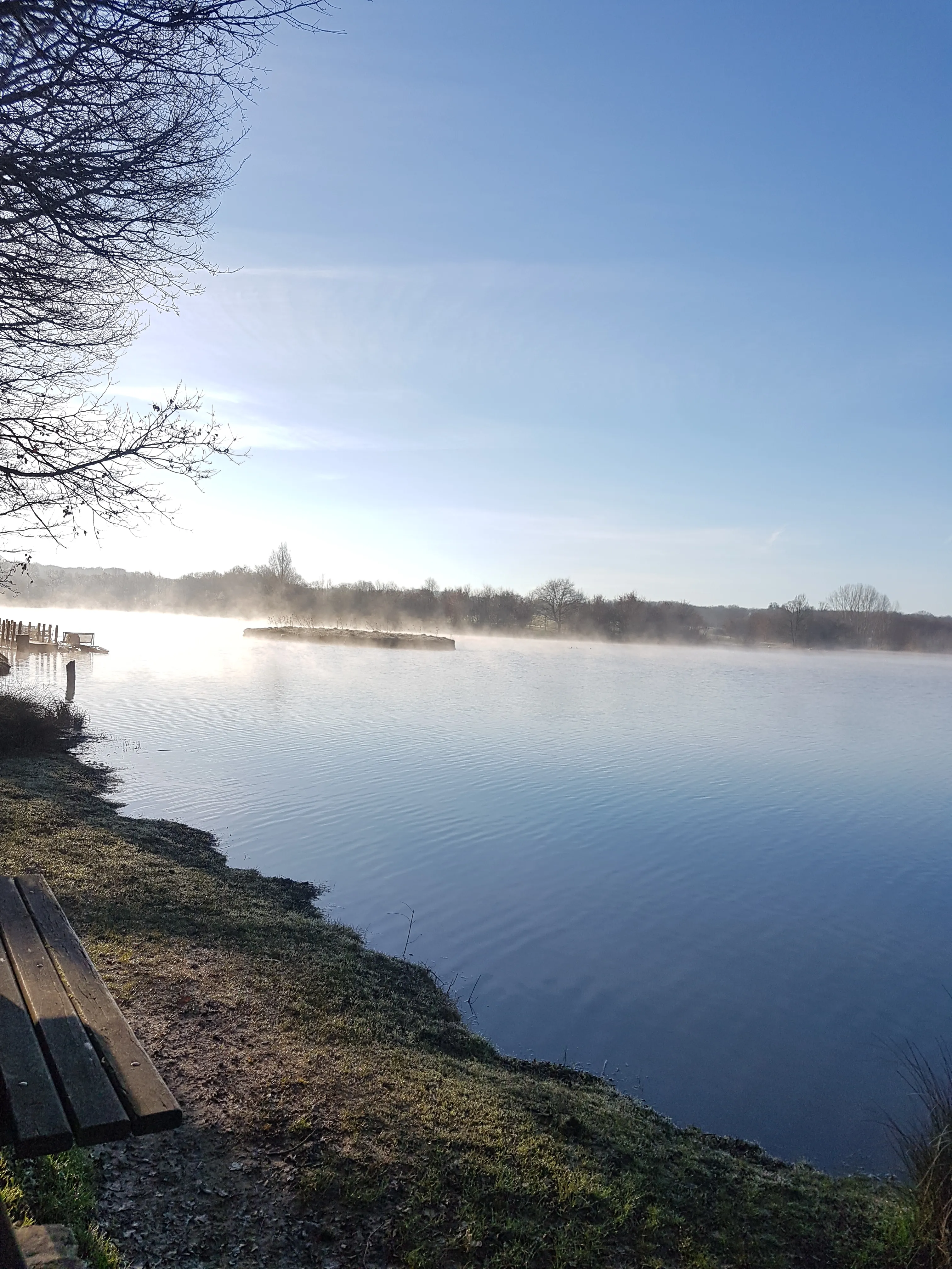 Mobil home pour 4 personnes au bord d'un lac de 21ha - En Aveyron
