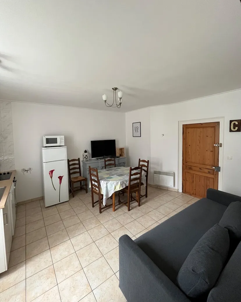 Votre havre de paix : Gîte 4-6 pers. avec étang de 5000m² et piscine en Périgord