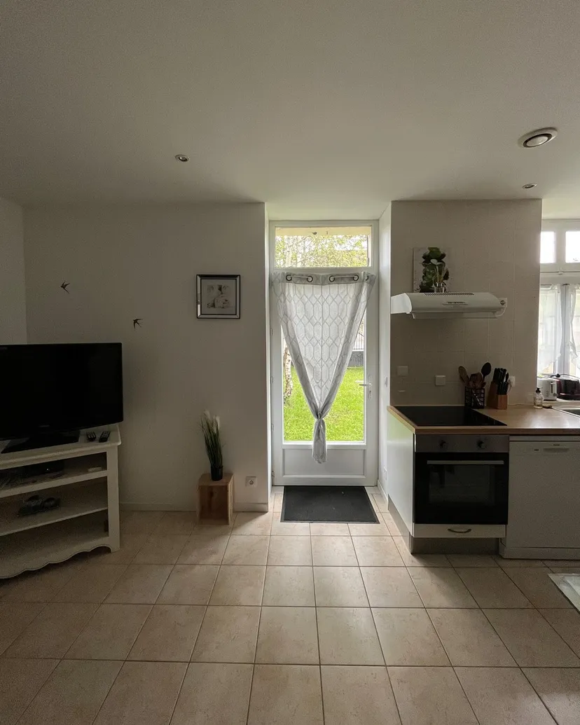 Séjour authentique en Périgord : Votre gîte cosy avec piscine, étang partagé et jardin privatif!