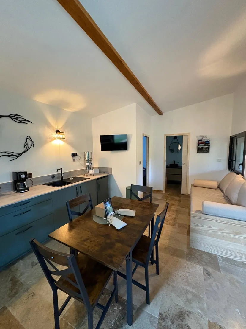 Three ponds with cottage in Nouvelle-Aquitaine
