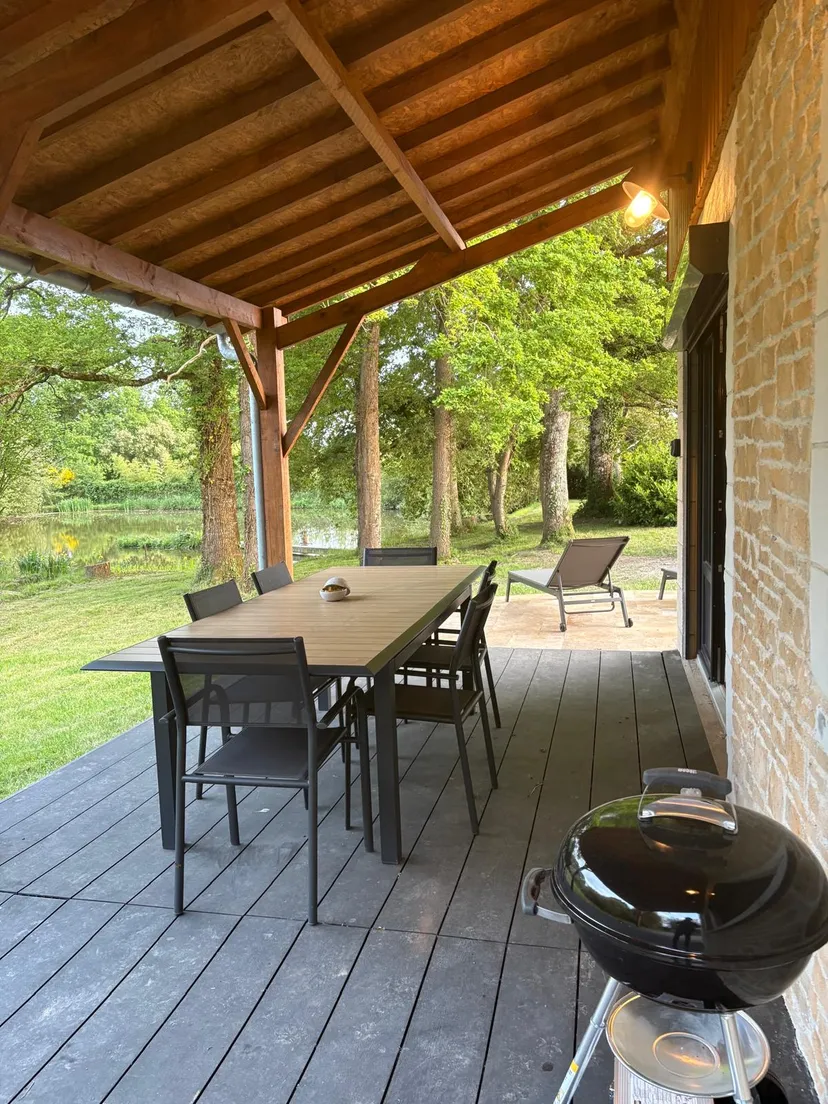 Three ponds with cottage in Nouvelle-Aquitaine