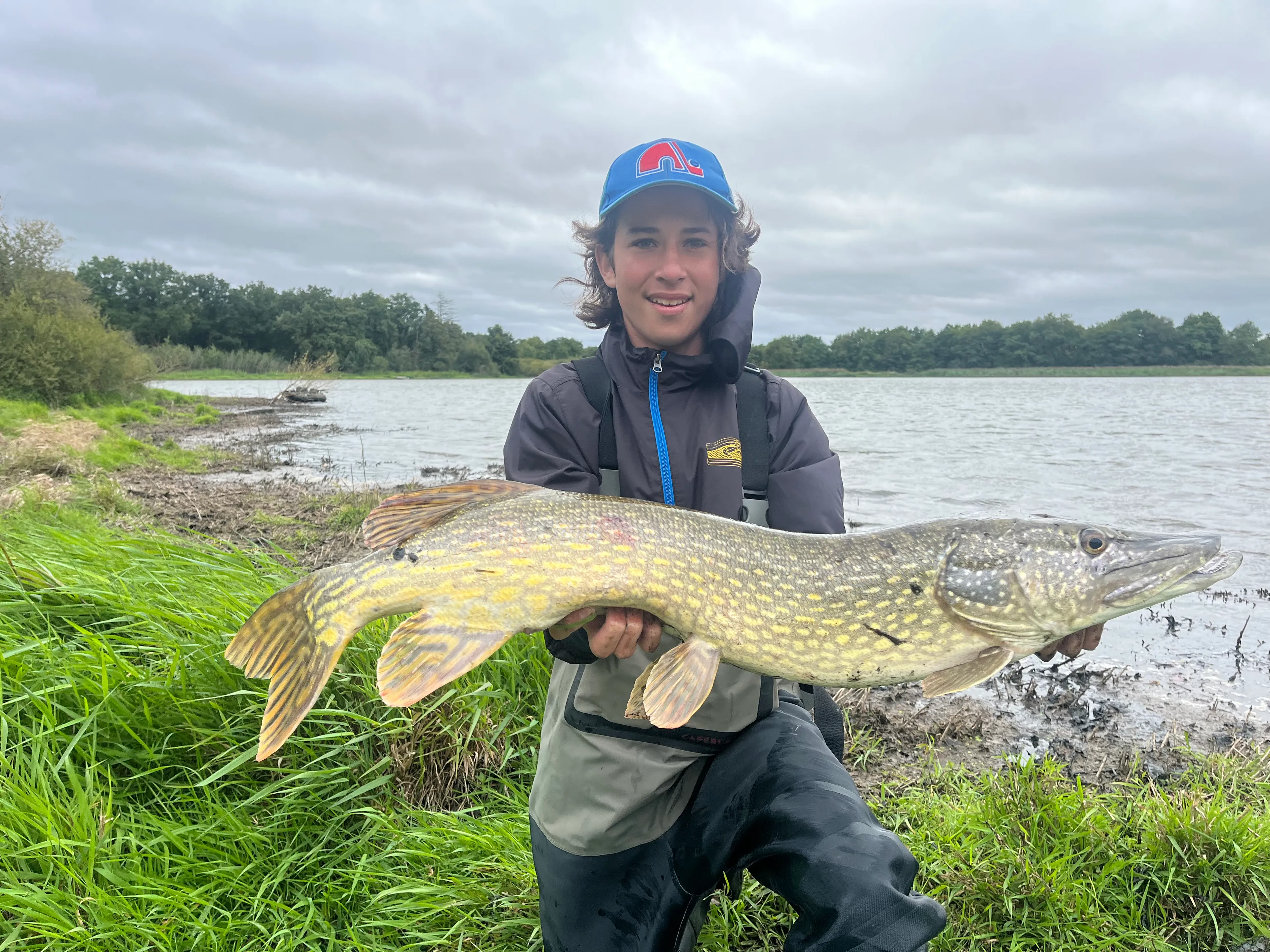 Location de lâĂ©tang du Pin de 12ha en privatisation pour un sĂ©jour de pĂȘche Ă cĂŽtĂ© de Paris