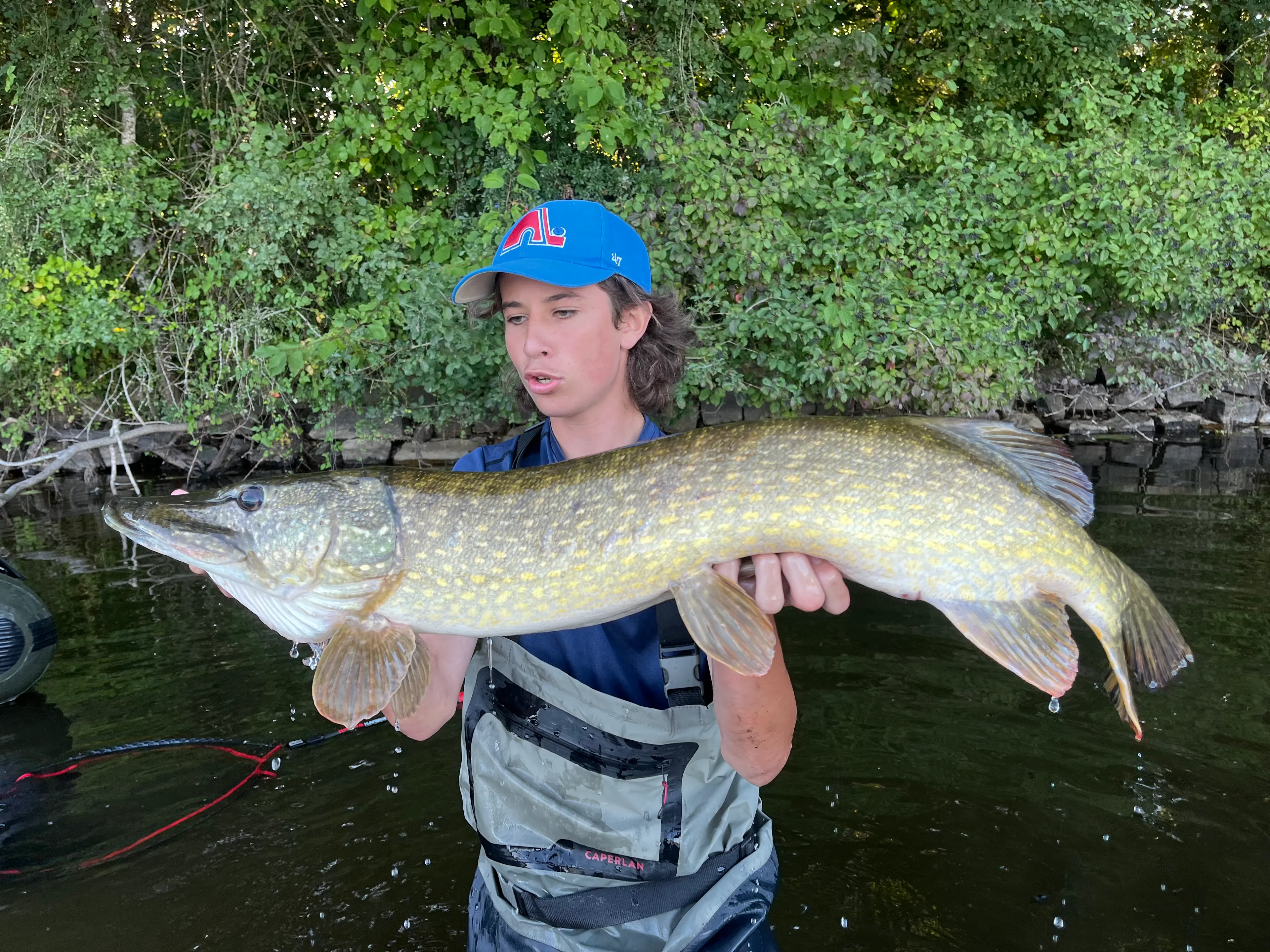 Location de lâĂ©tang du Pin de 12ha en privatisation pour un sĂ©jour de pĂȘche Ă cĂŽtĂ© de Paris