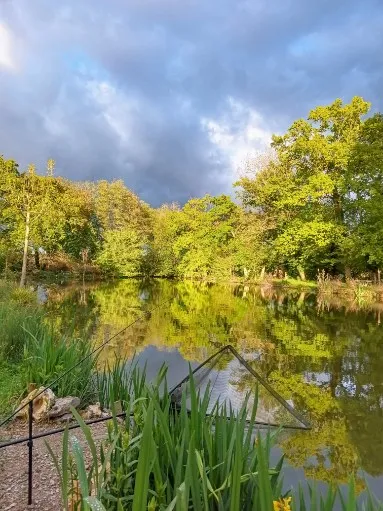 Petit étang à 1 h de paris