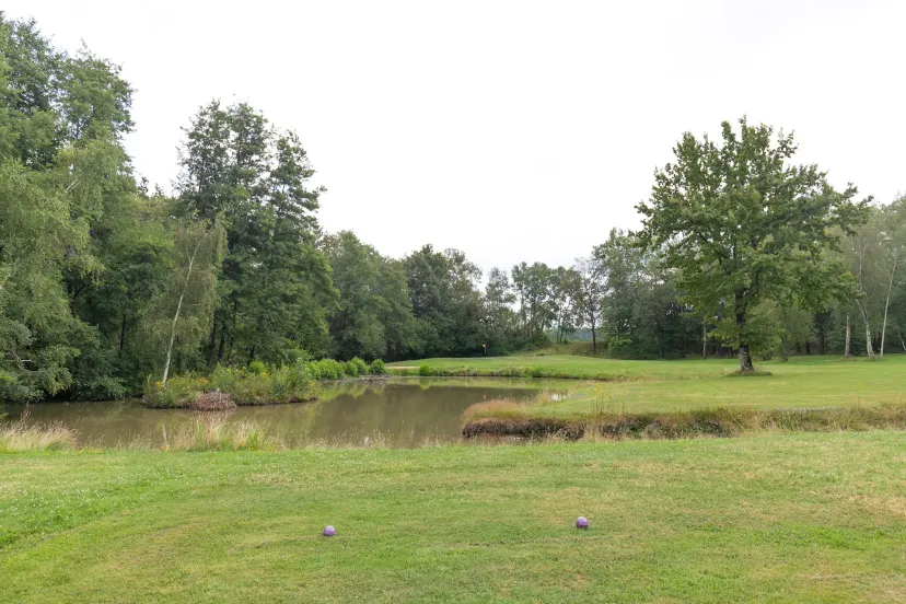 Nature, pêche et golf : votre lodge haut de gamme sur domaine exclusif