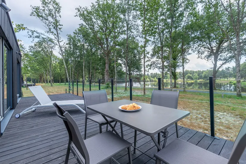 Nature, pêche et golf : votre lodge haut de gamme sur domaine exclusif