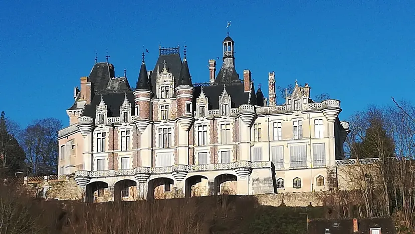 Gite en bordure de rivière, au bord de l'eau