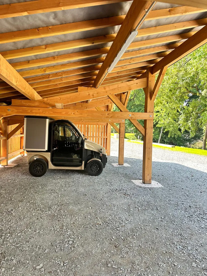 Cabane pour 4 personnes avec étang de pêche très poissonneux