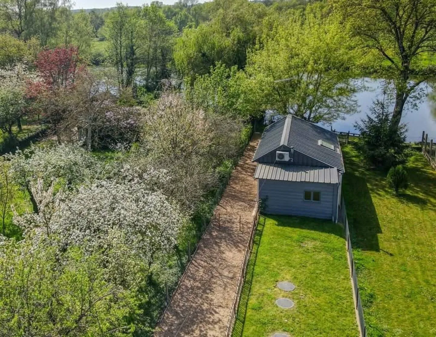 Maison au bord du Loir avec accès direct à la rivière