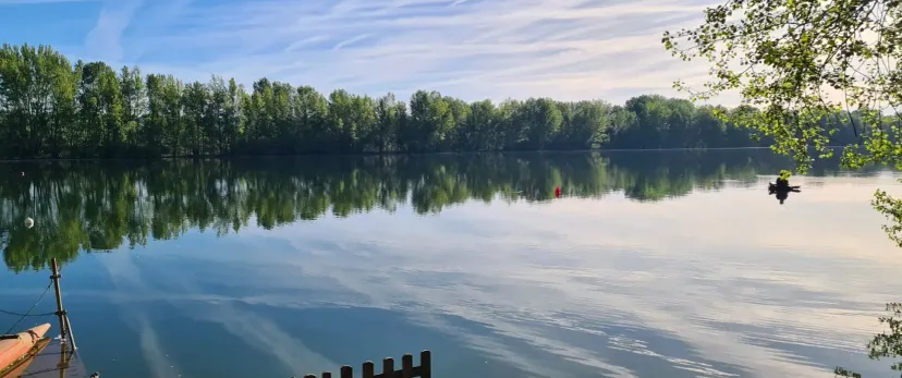 Plan d'eau de 17 hectares à la journée près de Bordeaux