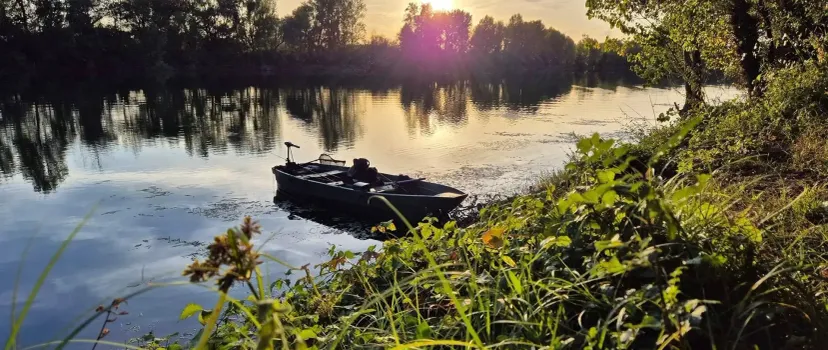 Poste de pêche privatif de 17ha proche de Bordeaux
