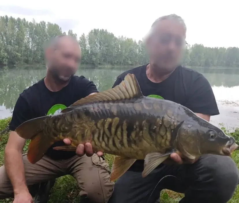 Poste de pêche privatif de 17ha proche de Bordeaux