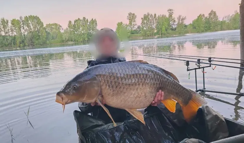 Poste de pêche privatif de 17ha proche de Bordeaux