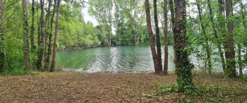 Poste de pêche privatif de 17ha proche de Bordeaux