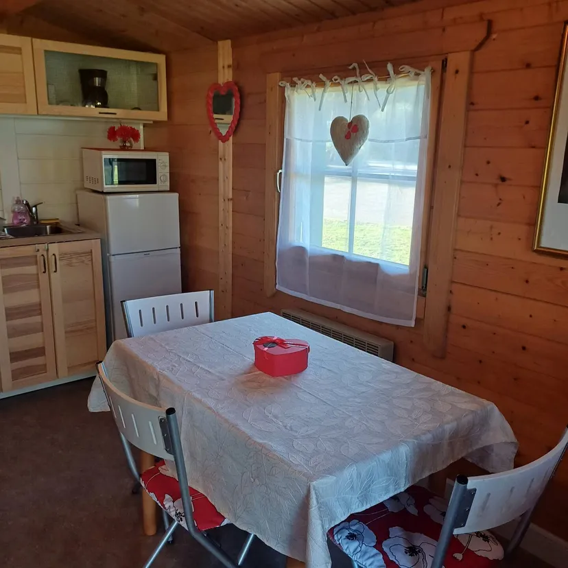 Chalet 4 couchages avec sa piscine et son étang P
