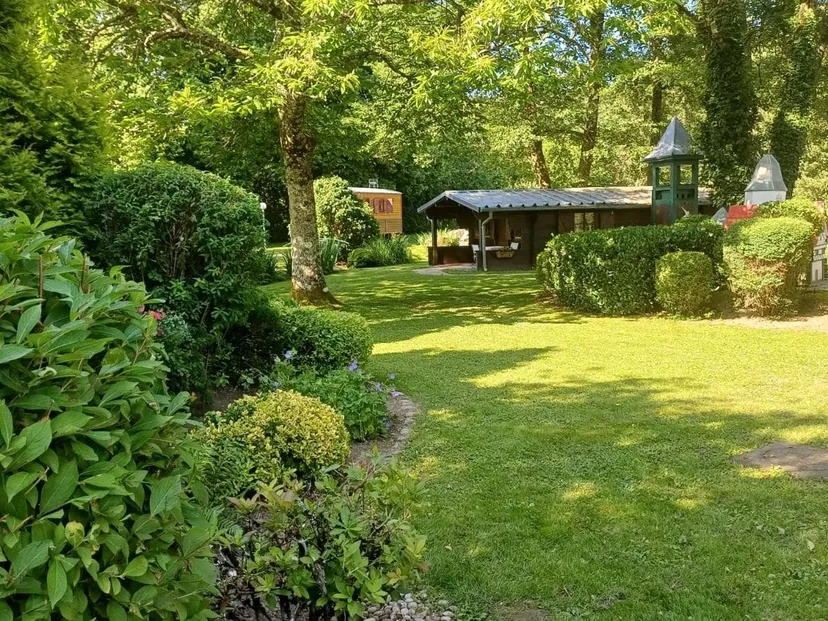 Chalet 4 couchages avec sa piscine et son étang P
