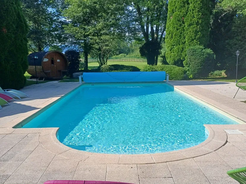 Chalet 4 couchages avec sa piscine et son étang P