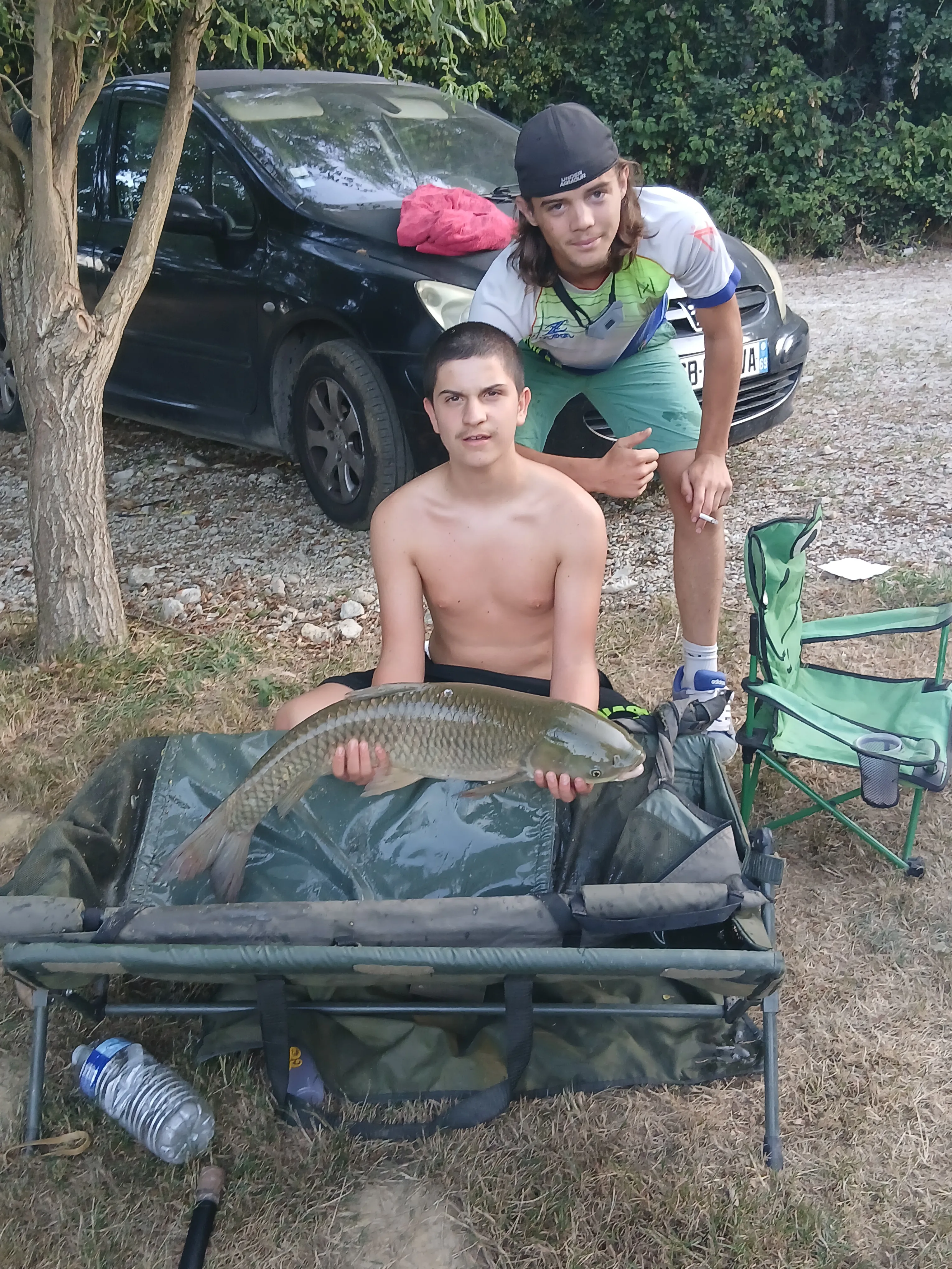 Etang à louer en Isère pour stationner votre camping-car et pêcher