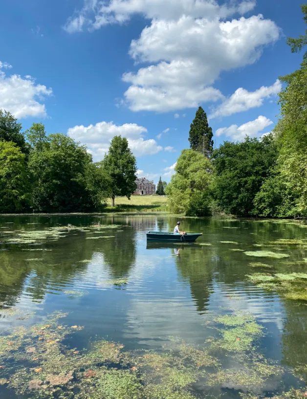 Le Lodge dans le parc d'un château avec accès à ses étangs