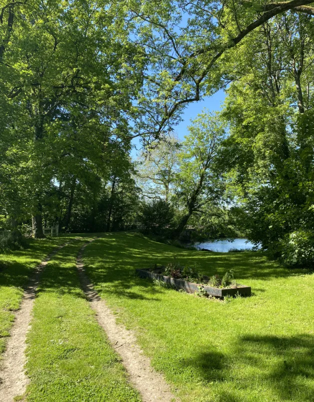 Le Lodge dans le parc d'un château avec accès à ses étangs