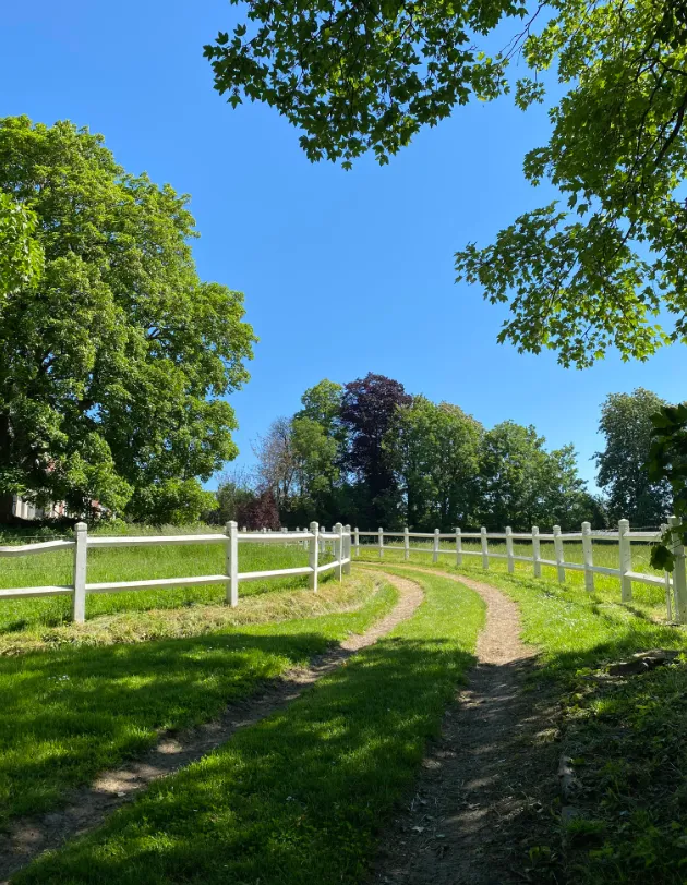 Le Lodge dans le parc d'un château avec accès à ses étangs
