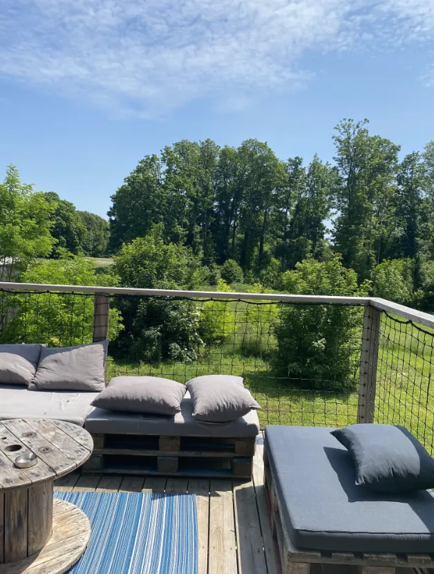 Logement insolite avec jacuzzi privatif dans le parc d'un château et ses étangs -ND