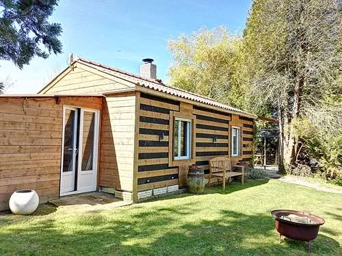 Île privée & chalet de charme – Lieu d’exception pour anniversaires & moments inoubliables