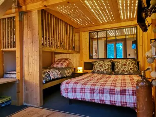 Île privée & chalet de charme – Lieu d’exception pour anniversaires & moments inoubliables