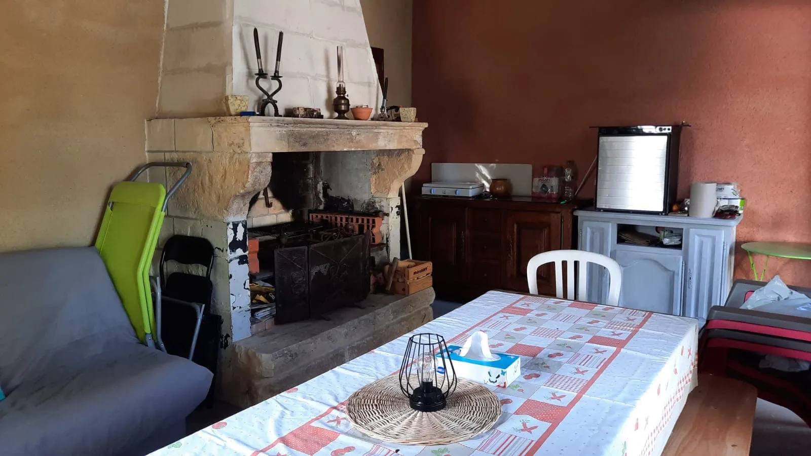 Havre de paix : Un étang enchanteur au cœur de la nature pour un ressourcement total