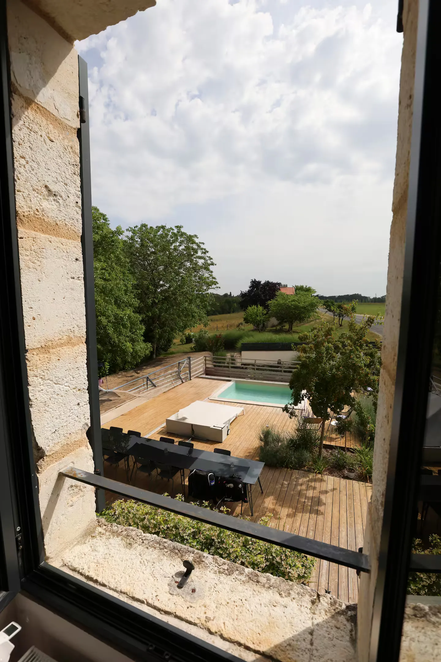 Gîte 15 voyageurs avec piscine et accès direct à la rivière