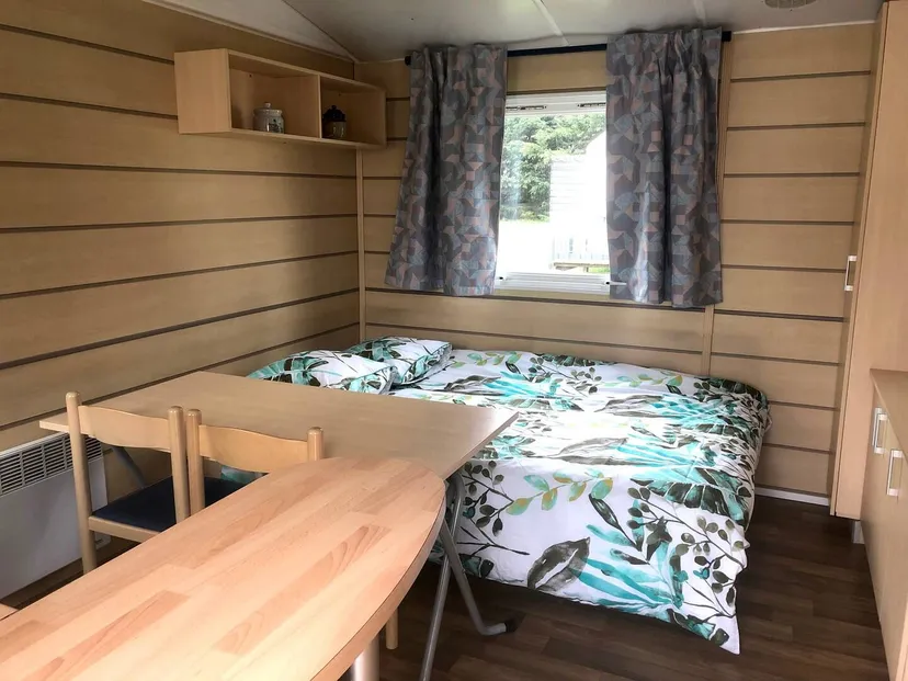 Mobil-home tout confort avec accès à un étang privé de 2 hectares