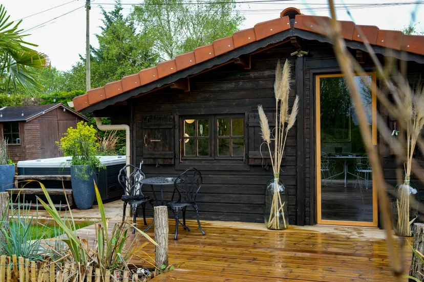 Cottage romantique au bord de l’eau avec jacuzzi privé et pêche 64