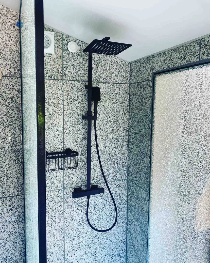 Cottage romantique au bord de l’eau avec jacuzzi privé et pêche 64