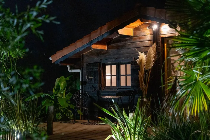 Cottage romantique au bord de l’eau avec jacuzzi privé et pêche 64