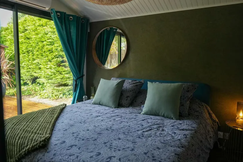 Cottage romantique au bord de l’eau avec jacuzzi privé et pêche 64